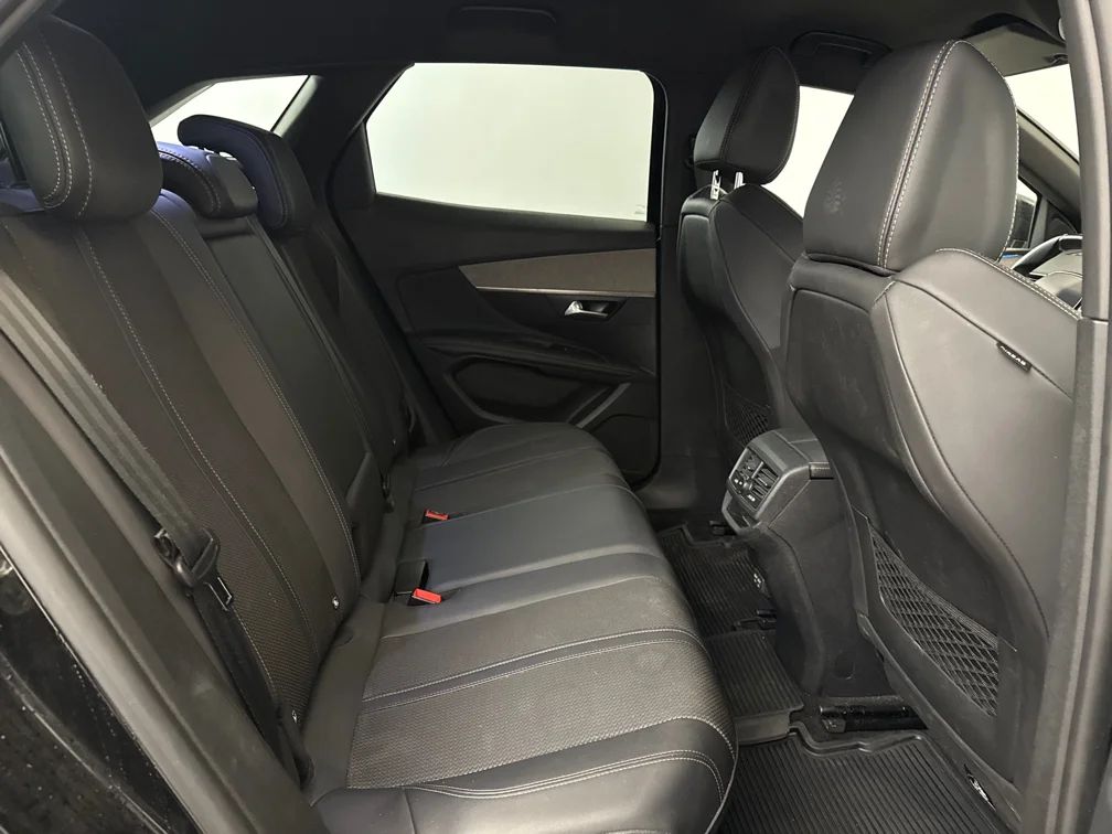 Peugeot 3008 1.2 PureTech GT Navi Kamera Delläder Cockpit MOMS – bild 8 av 11