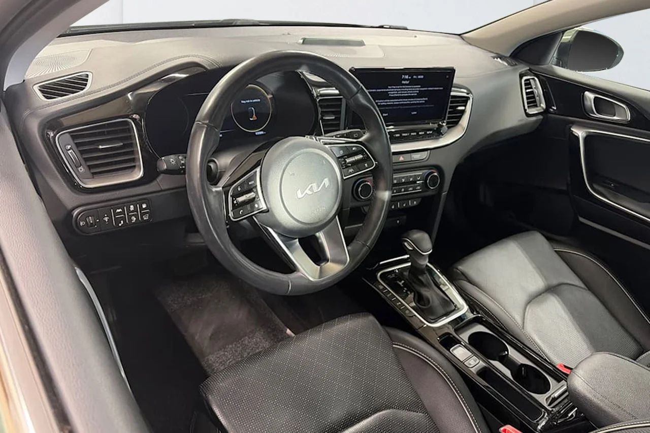 Kia Ceed SW Plug-in Advance Plus Drag Taklucka Läder Cockpit Navi 141hk – bild 5 av 5