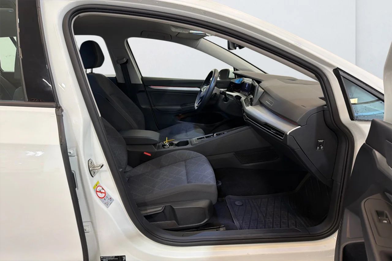 Volkswagen Golf SC 2.0 TDI Aut Värmare Cockpit P-Sens MOMS 116hk – bild 7 av 10