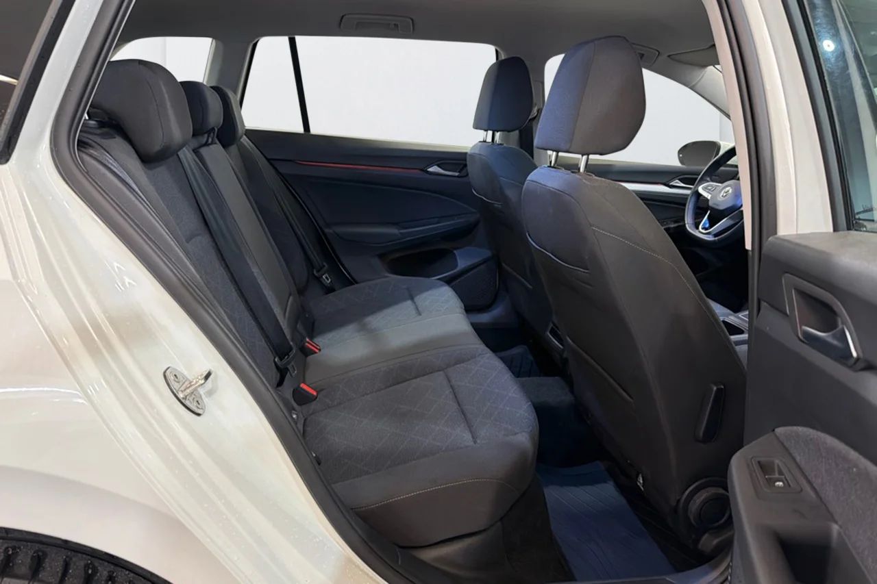 Volkswagen Golf SC 2.0 TDI Aut Värmare Cockpit P-Sens MOMS 116hk – bild 8 av 10