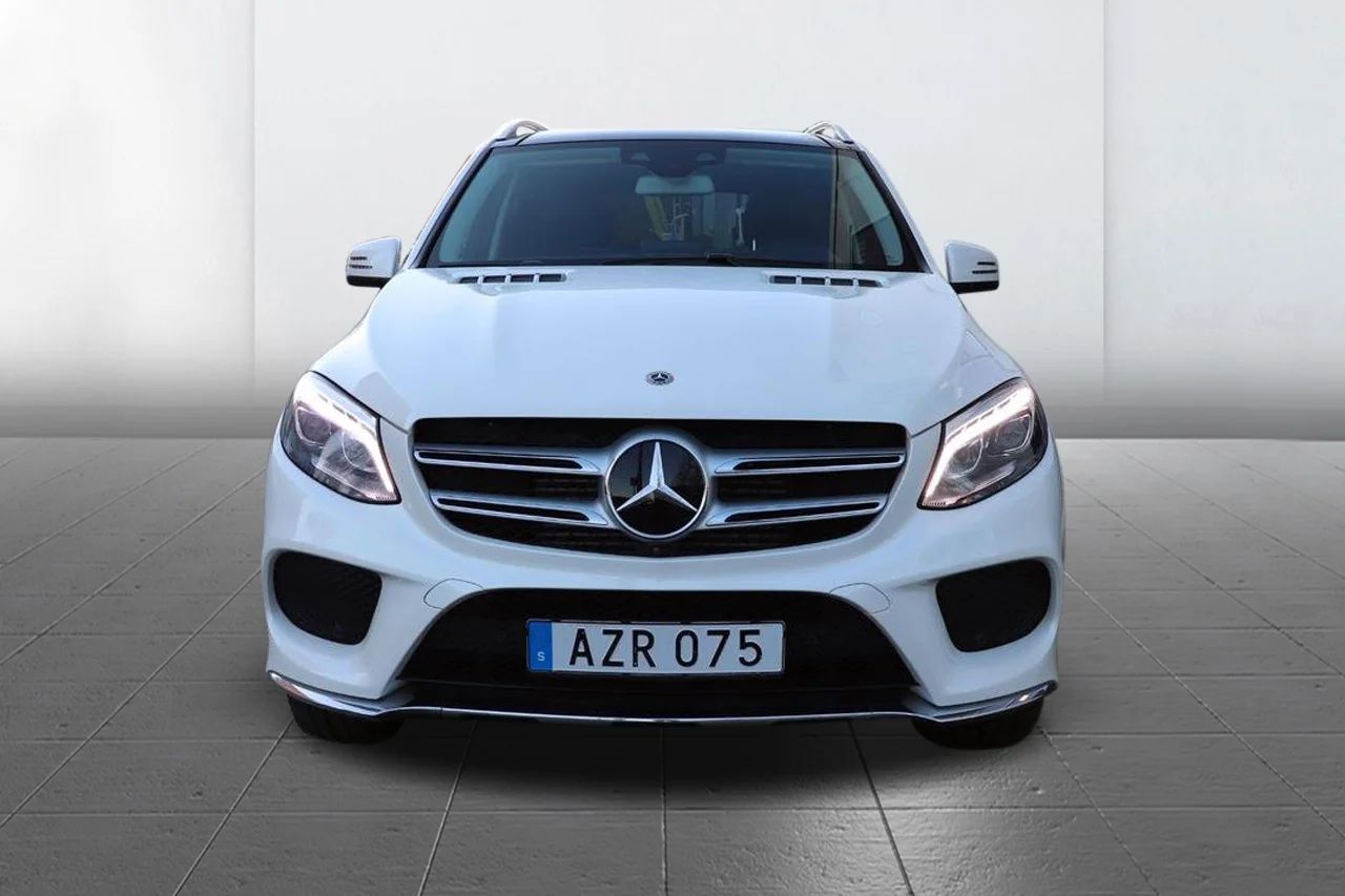 Mercedes-Benz GLE 350 d 4M AMG Drag Pano 360° H/K Värmare Läder 258hk – bild 3 av 20