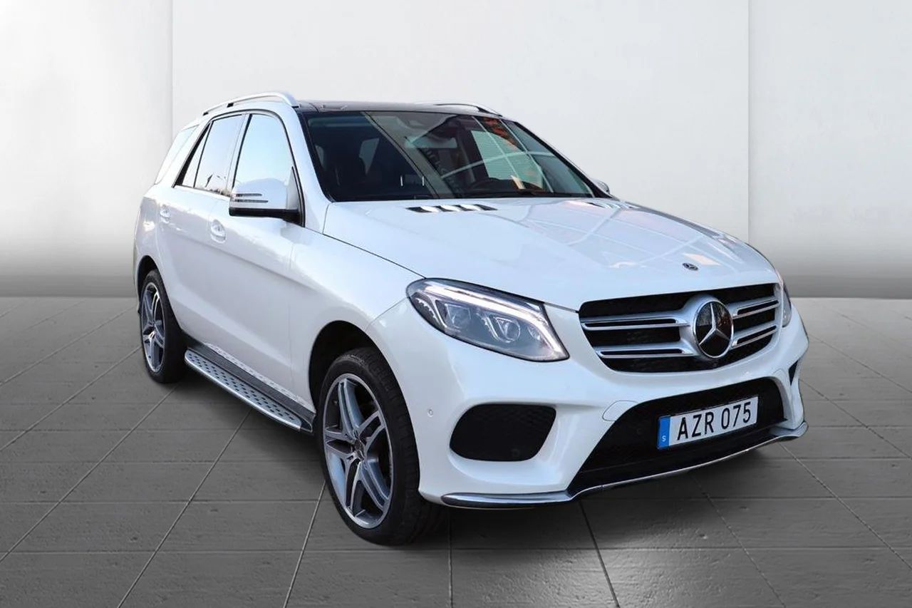 Mercedes-Benz GLE 350 d 4M AMG Drag Pano 360° H/K Värmare Läder 258hk – bild 4 av 20
