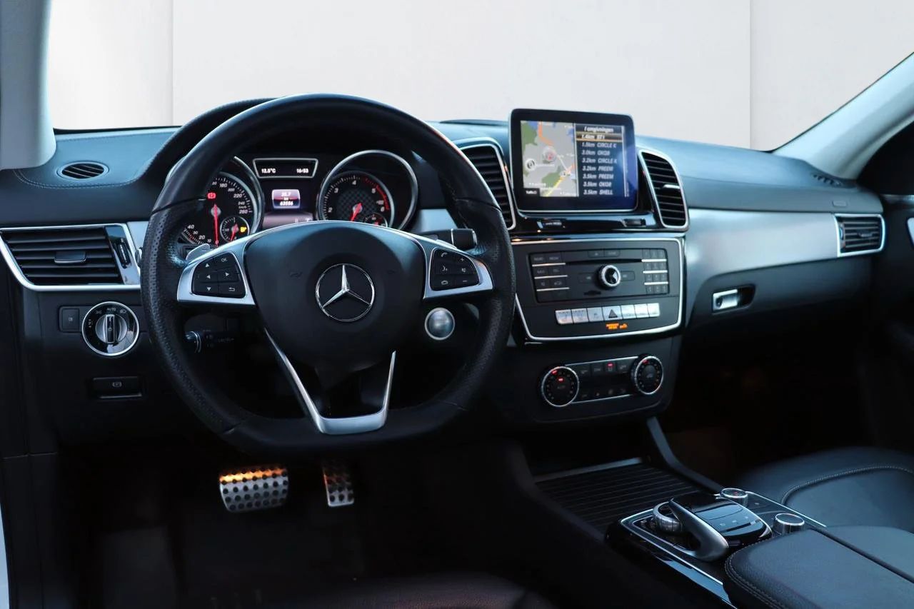 Mercedes-Benz GLE 350 d 4M AMG Drag Pano 360° H/K Värmare Läder 258hk – bild 12 av 20