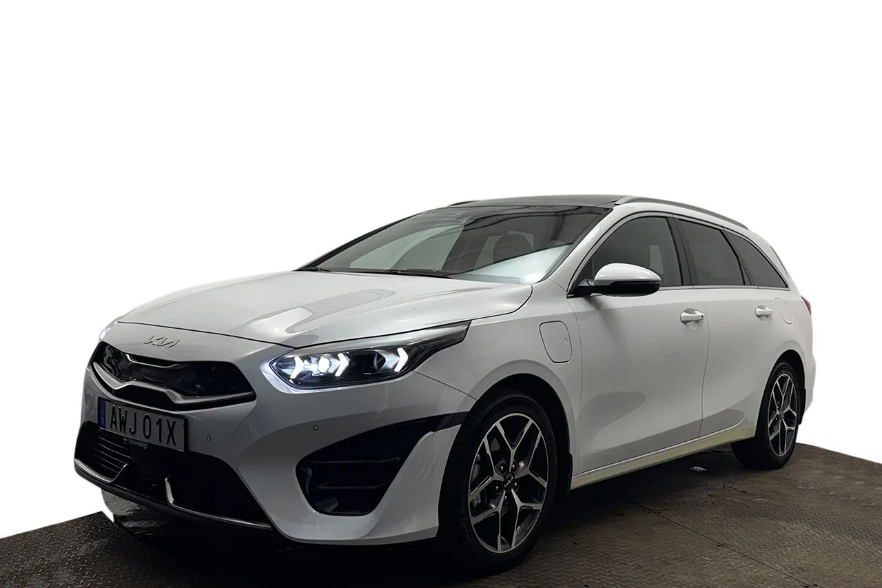 Kia Ceed SW Plug-in Advance Plus Taklucka Cockpit Navi Kamera 141hk – bild 1 av 37