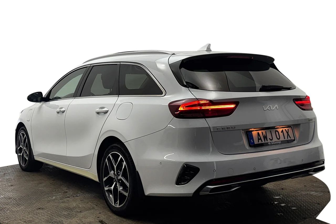 Kia Ceed SW Plug-in Advance Plus Taklucka Cockpit Navi Kamera 141hk – bild 8 av 37
