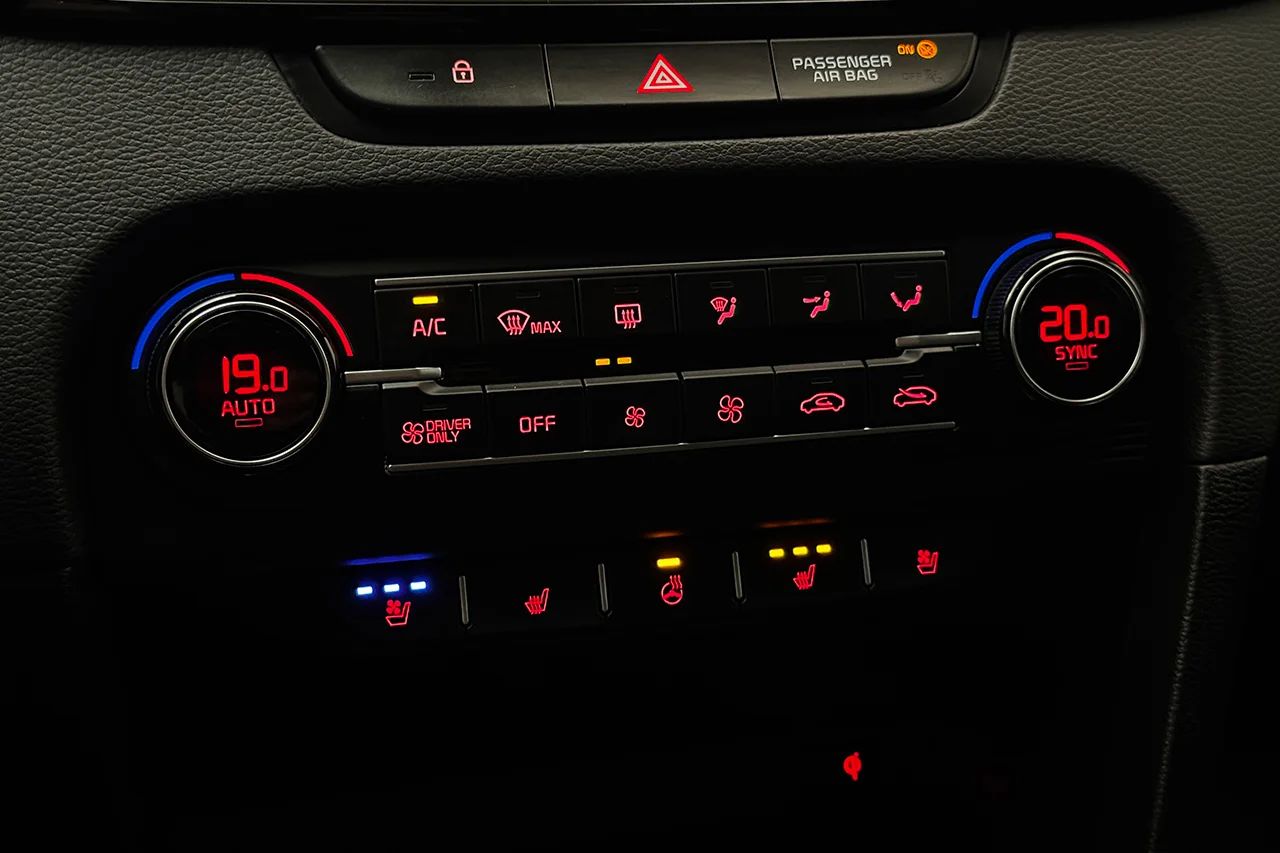 Kia Ceed SW Plug-in Advance Plus Taklucka Cockpit Navi Kamera 141hk – bild 27 av 37