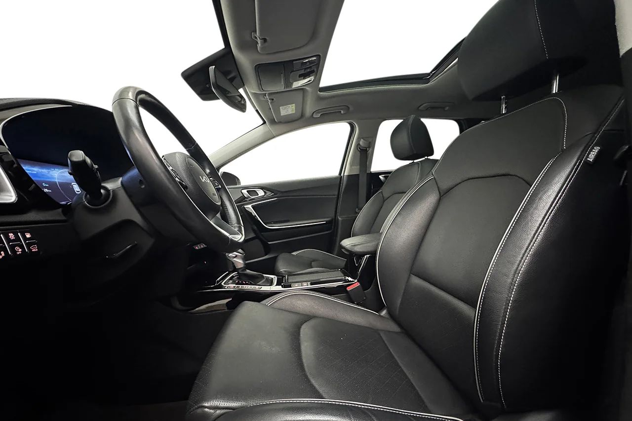 Kia Ceed SW Plug-in Advance Plus Taklucka Cockpit Navi Kamera 141hk – bild 11 av 37