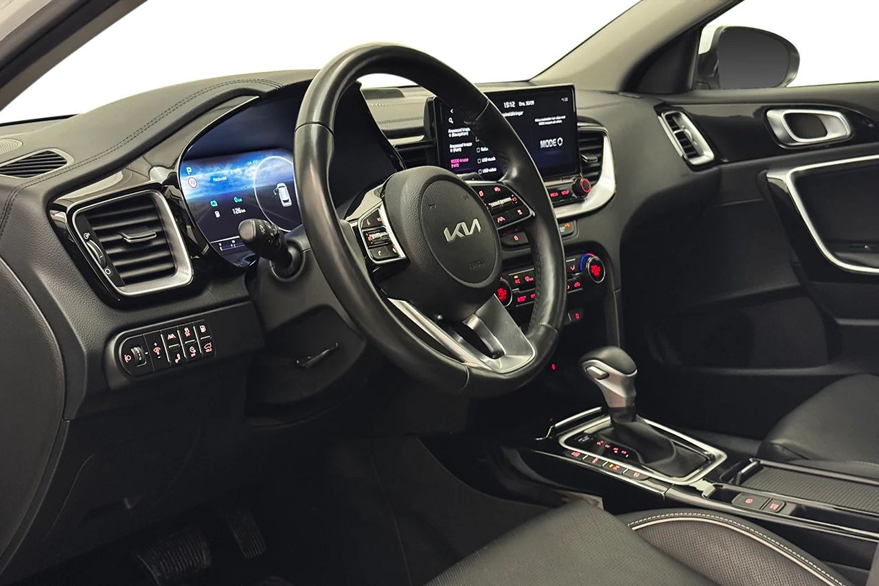 Kia Ceed SW Plug-in Advance Plus Taklucka Cockpit Navi Kamera 141hk – bild 12 av 37