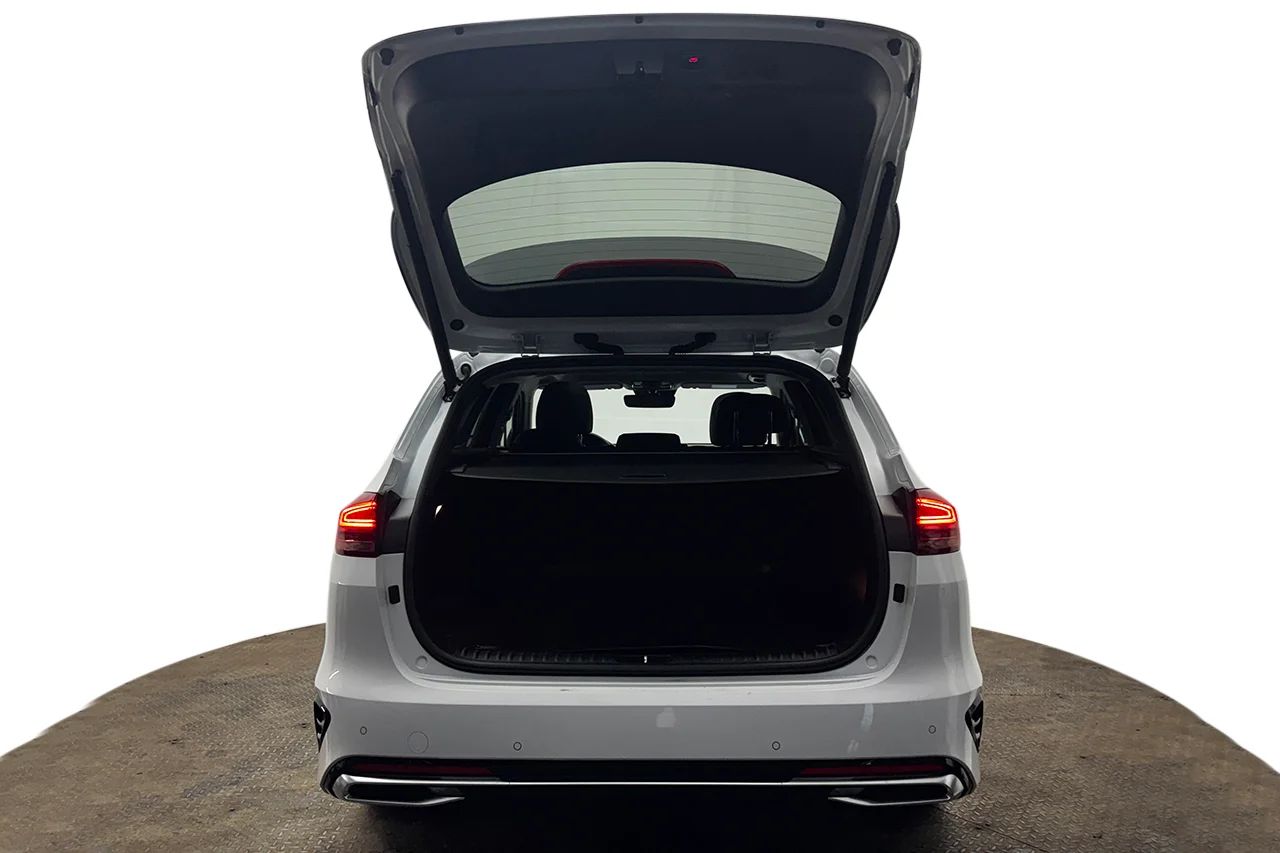 Kia Ceed SW Plug-in Advance Plus Taklucka Cockpit Navi Kamera 141hk – bild 7 av 37