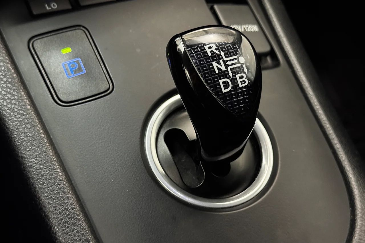 Toyota Auris TS Hybrid Active Plus Kamera Kamkedja 136hk – bild 24 av 28