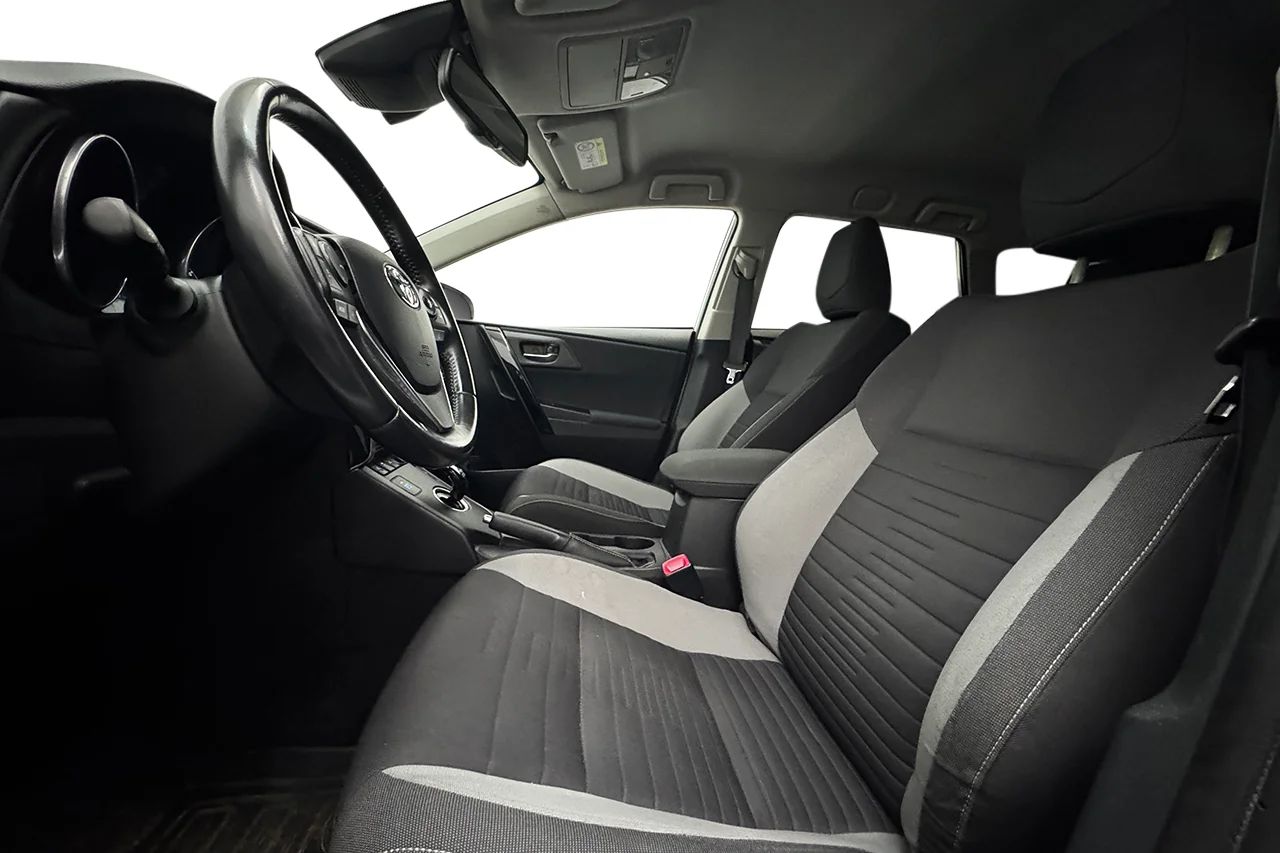 Toyota Auris TS Hybrid Active Plus Kamera Kamkedja 136hk – bild 11 av 28
