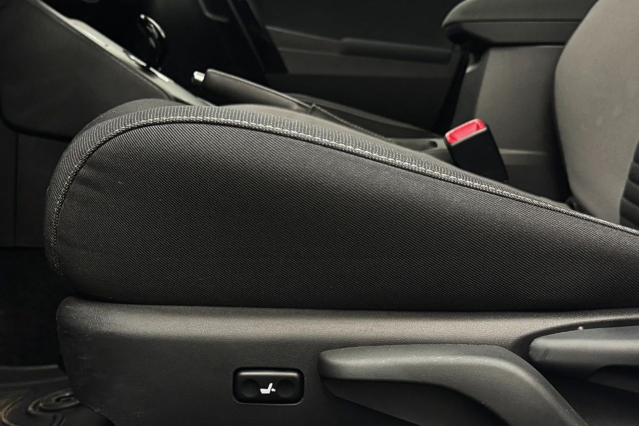 Toyota Auris TS Hybrid Active Plus Kamera Kamkedja 136hk – bild 13 av 28
