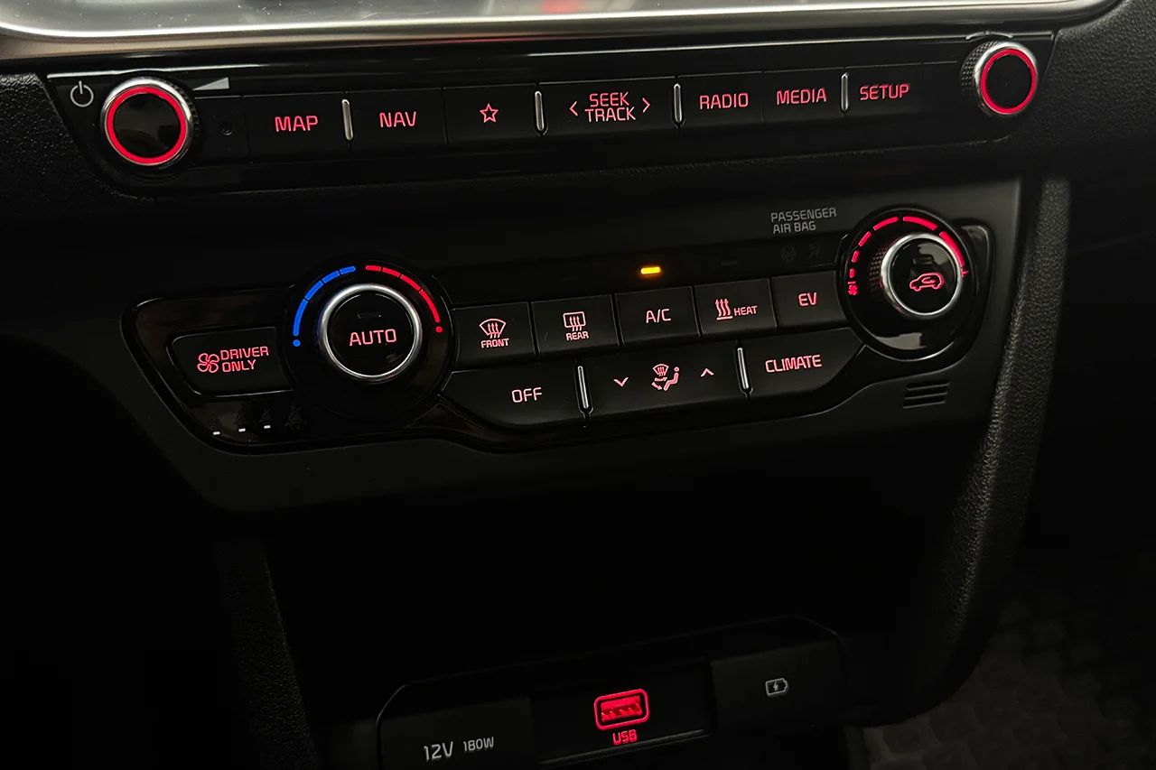 Kia e-Niro 64 kWh Advance Drag Navi Kamera Cockpit Delläder 204hk – bild 28 av 32