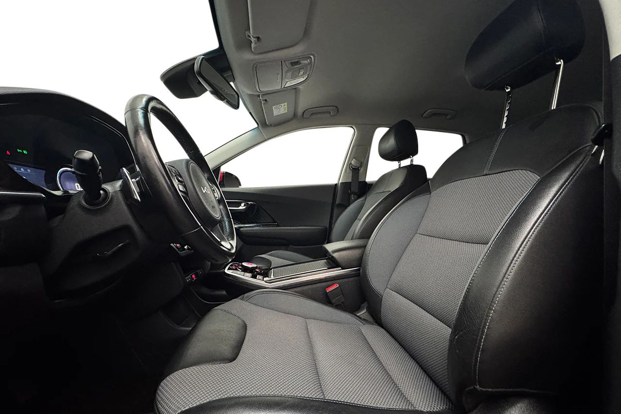 Kia e-Niro 64 kWh Advance Drag Navi Kamera Cockpit Delläder 204hk – bild 12 av 32