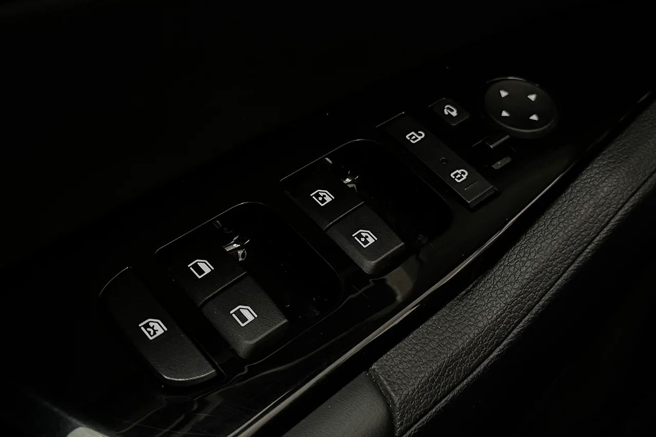 Kia Sportage PHEV Advance Drag Navi 360° Delläder Cockpit 265hk – bild 37 av 41
