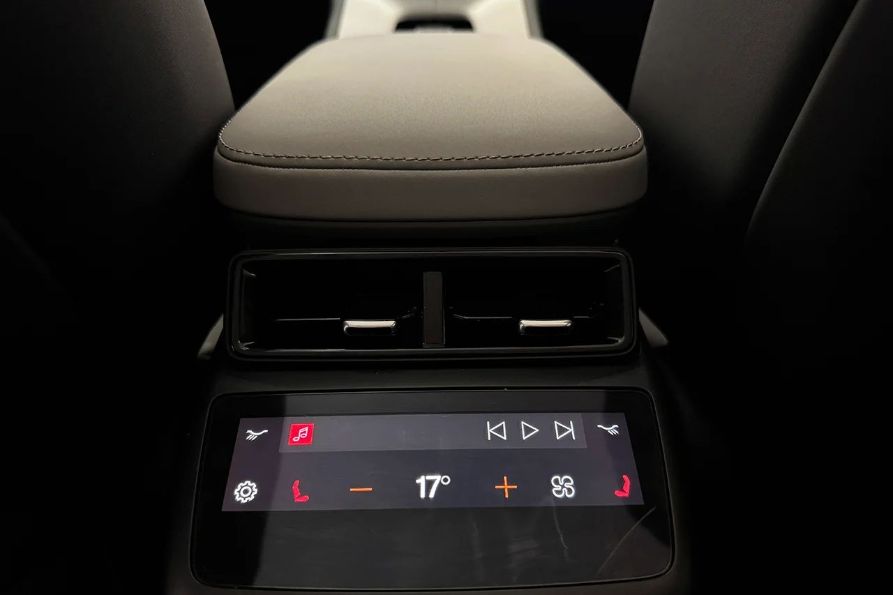 Polestar 4 Coupé Long Range Dual Business Edition Pilot Plus Pro Pano 360° HUD H/K MOMS 544hk – bild 15 av 39