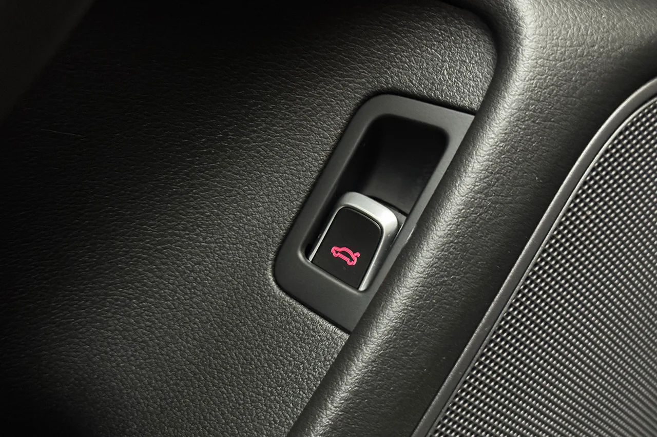 Audi A6 Sedan 2.0 TDI Ultra Automat Drag P-Sens 4 Klimatzoner 190hk – bild 31 av 32