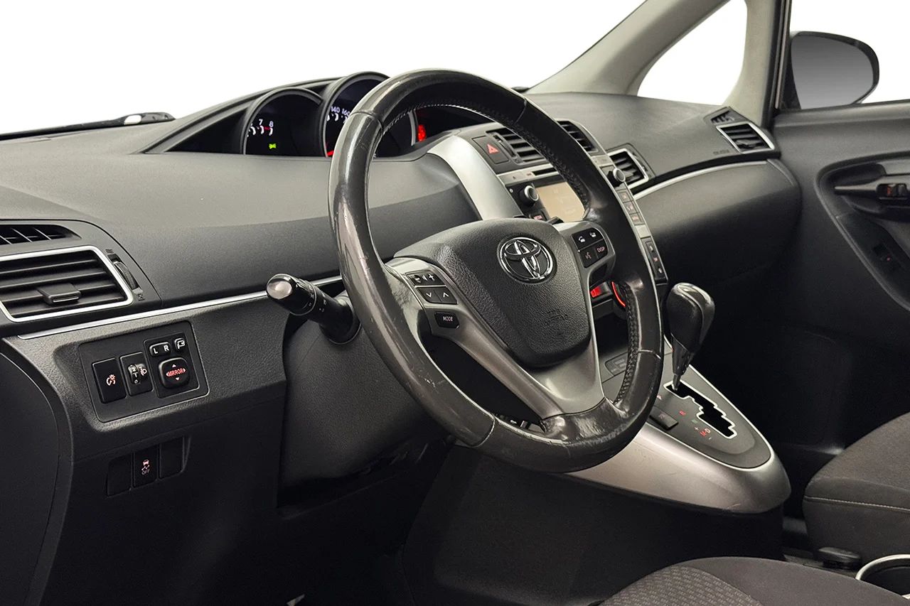 Toyota Verso 1.8 Business Automat 7-sits Navi Kamera Blåtand 147hk – bild 12 av 32