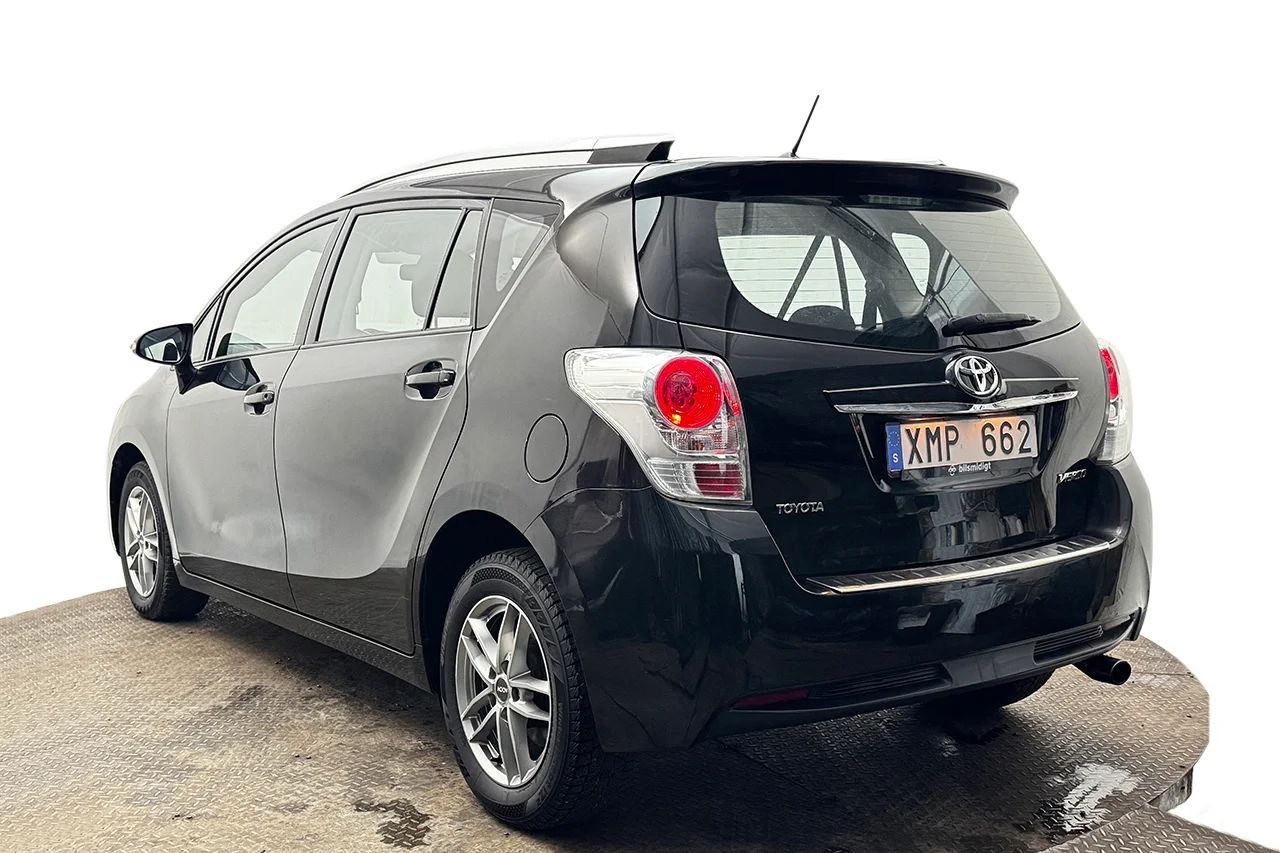 Toyota Verso 1.8 Business Automat 7-sits Navi Kamera Blåtand 147hk – bild 8 av 32