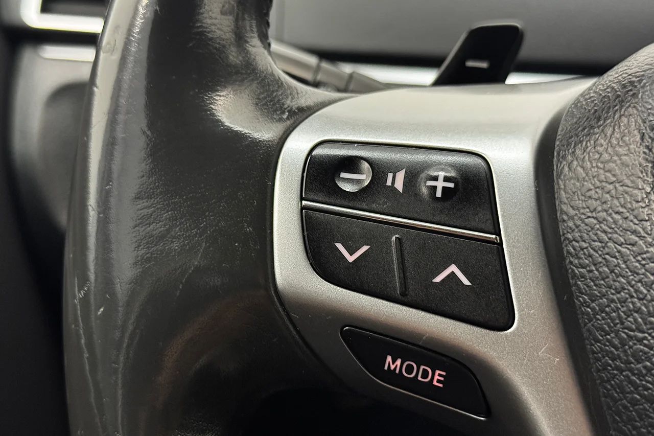 Toyota Verso 1.8 Business Automat 7-sits Navi Kamera Blåtand 147hk – bild 19 av 32
