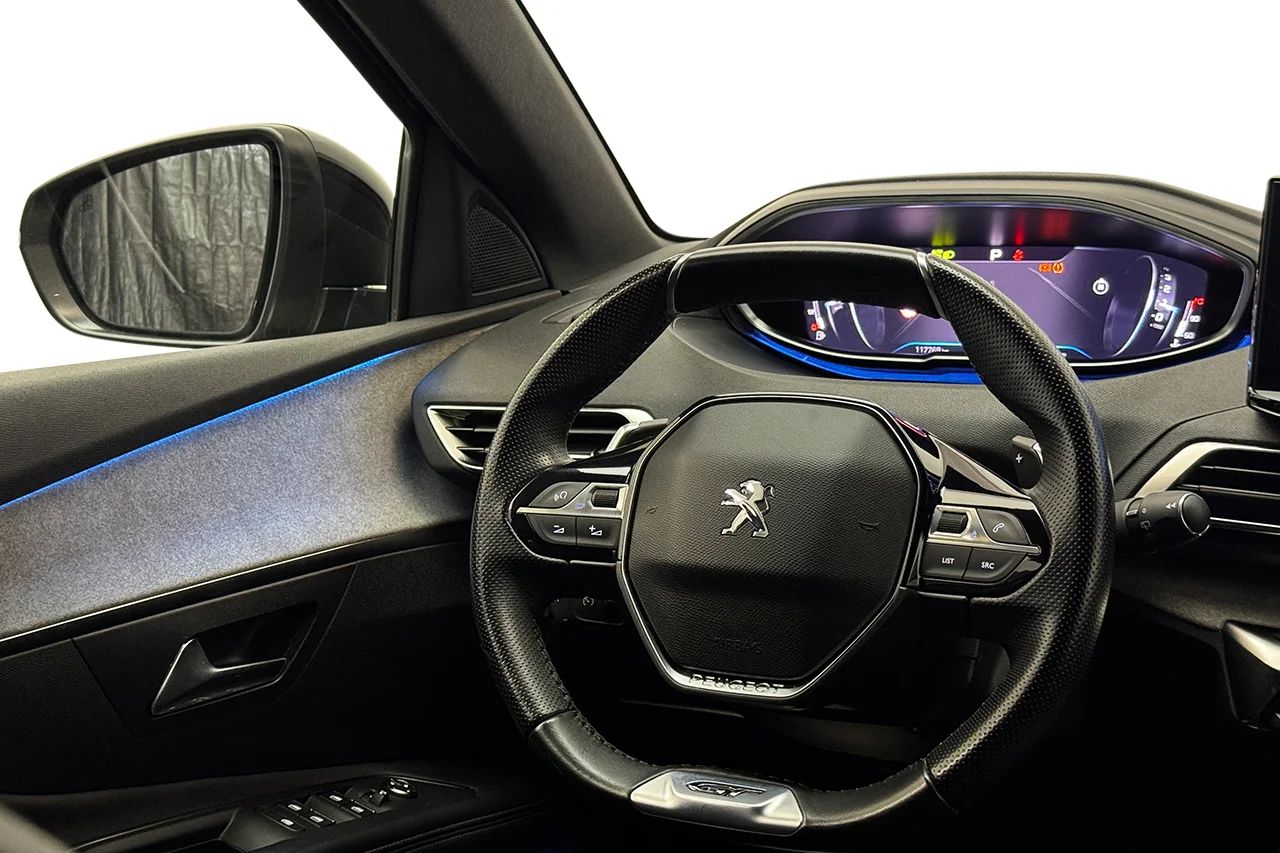 Peugeot 3008 1.2 PureTech GT Navi Kamera Delläder Cockpit MOMS 131hk – bild 13 av 31
