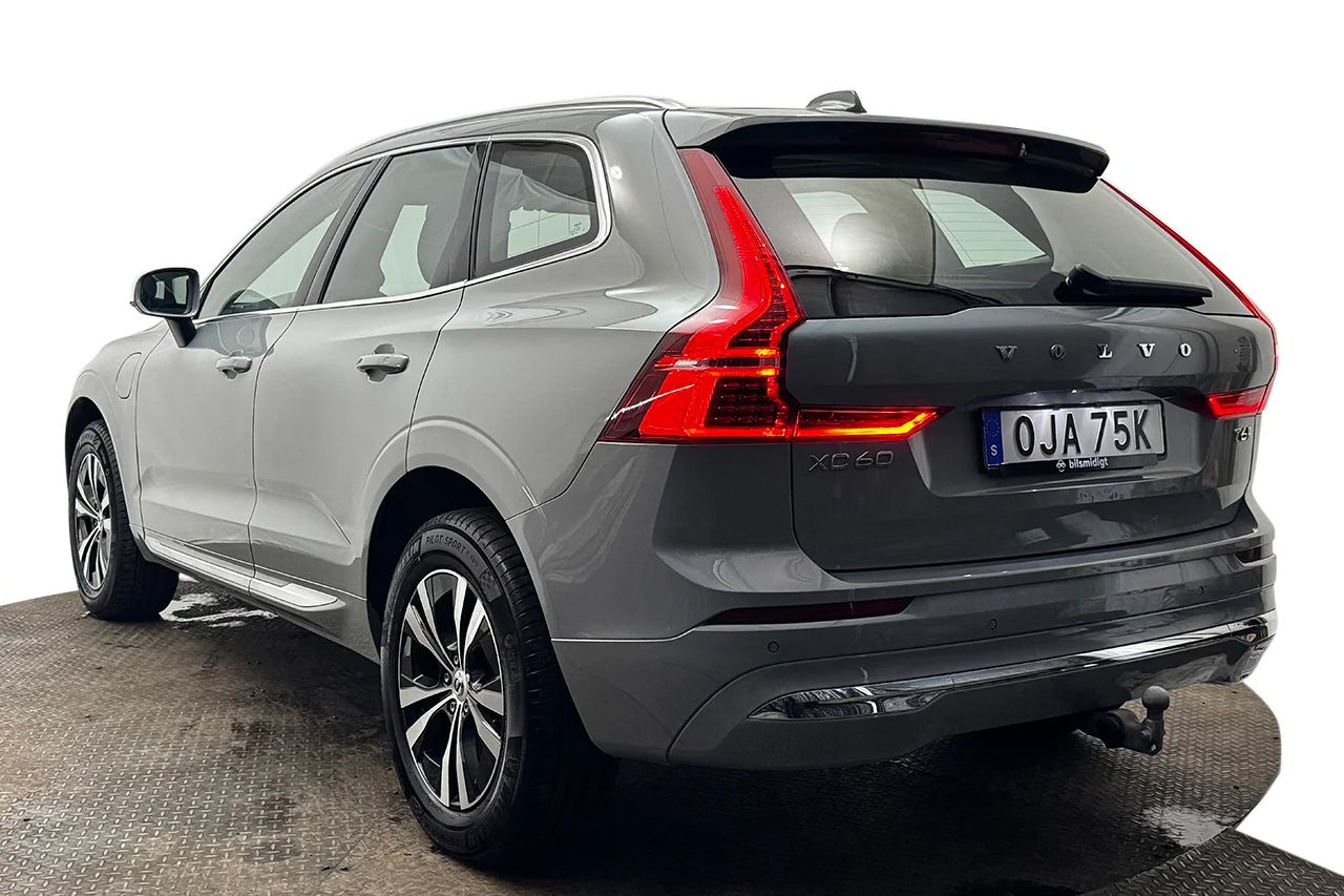 Volvo XC60 T6 Plug-In AWD SE Drag Pano Cockpit Navi Kamera BLIS 350hk – bild 8 av 37
