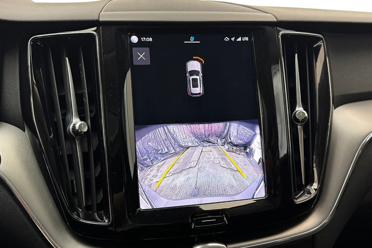 Volvo XC60 T6 Plug-In AWD SE Drag Pano Cockpit Navi Kamera BLIS 350hk – bild 23 av 37