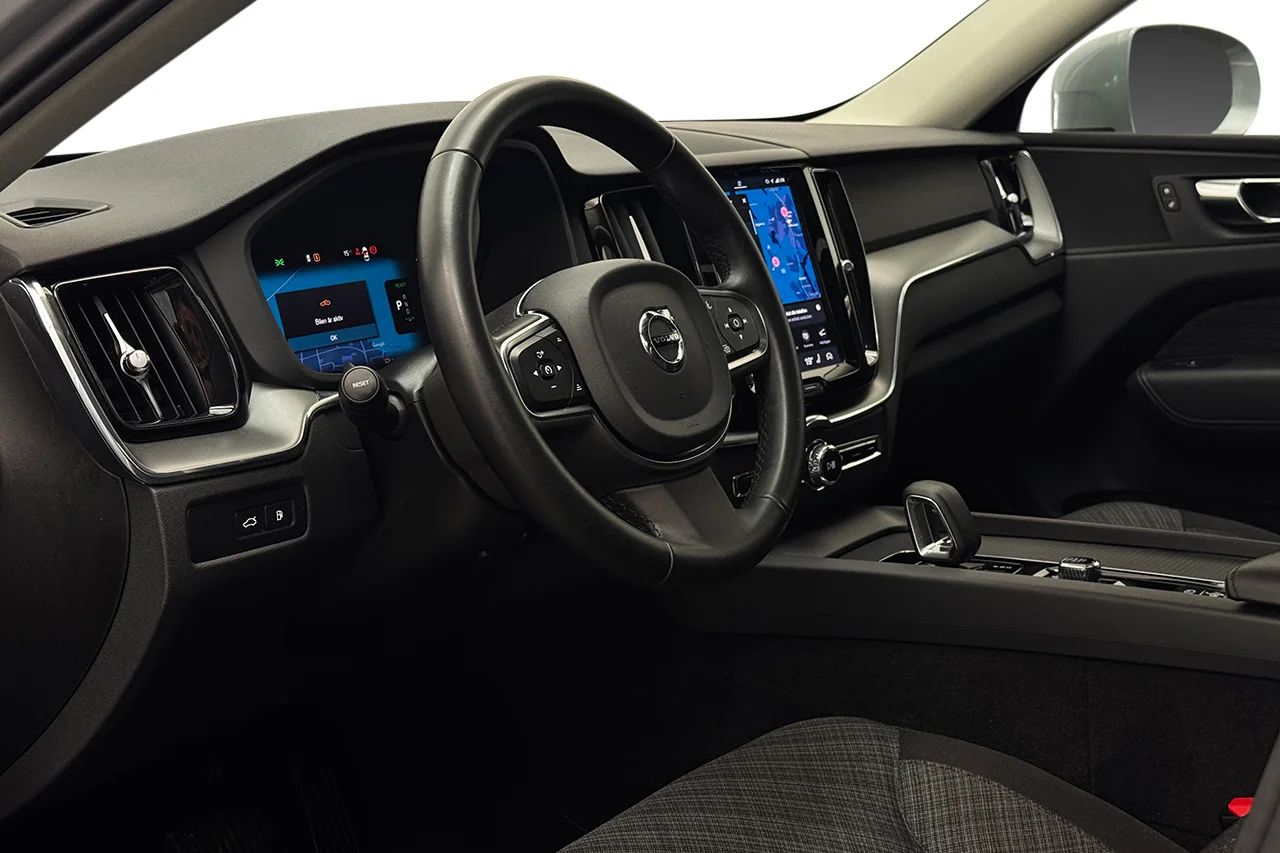 Volvo XC60 T6 Plug-In AWD SE Drag Pano Cockpit Navi Kamera BLIS 350hk – bild 12 av 37