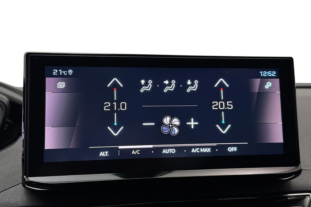 Peugeot 3008 1.2 PureTech GT Navi Kamera Delläder Cockpit MOMS 131hk – bild 25 av 31