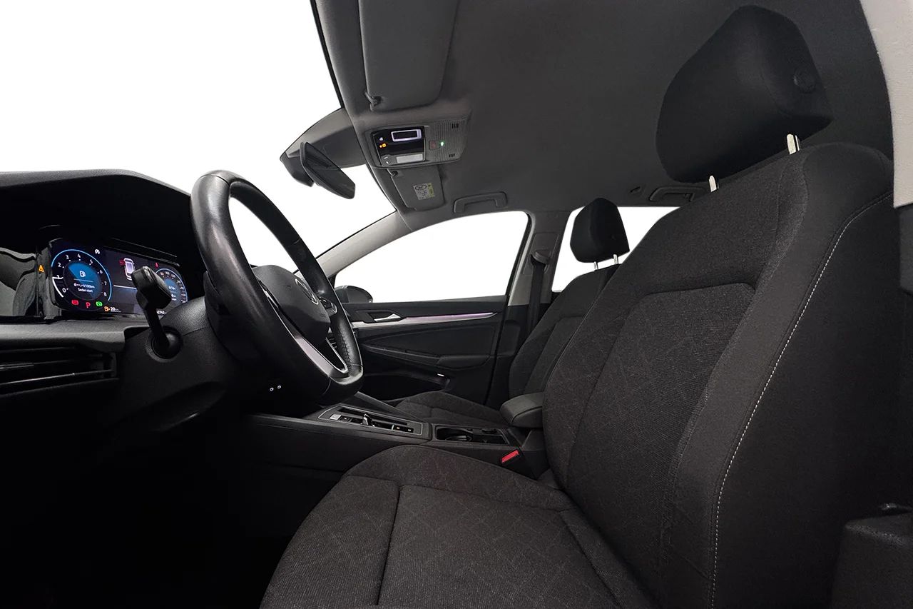 Volkswagen Golf Sportscombi 1.5 eTSI Automat Massage Navi Kamera Cockpit Keyless MOMS 131hk – bild 11 av 36