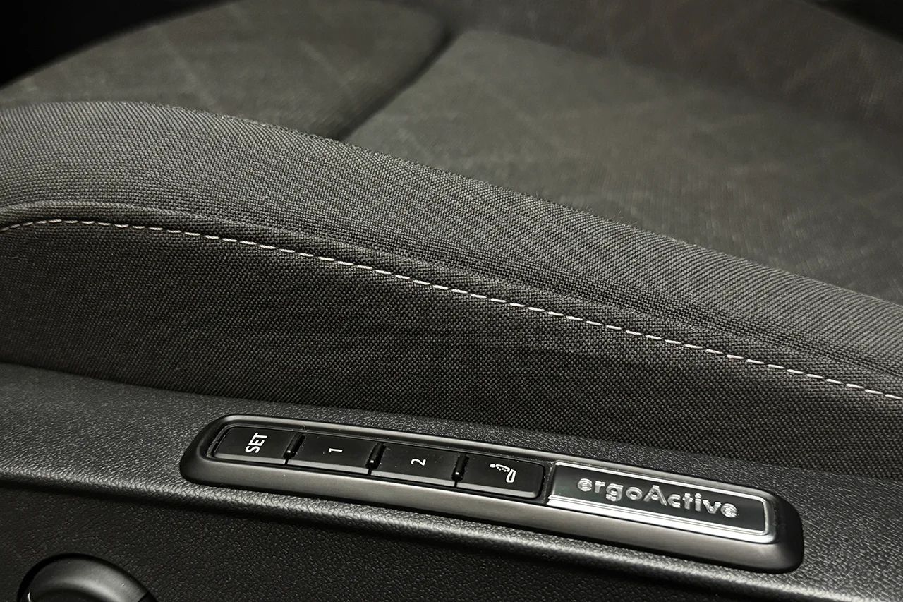 Volkswagen Golf Sportscombi 1.5 eTSI Automat Massage Navi Kamera Cockpit Keyless MOMS 131hk – bild 14 av 36