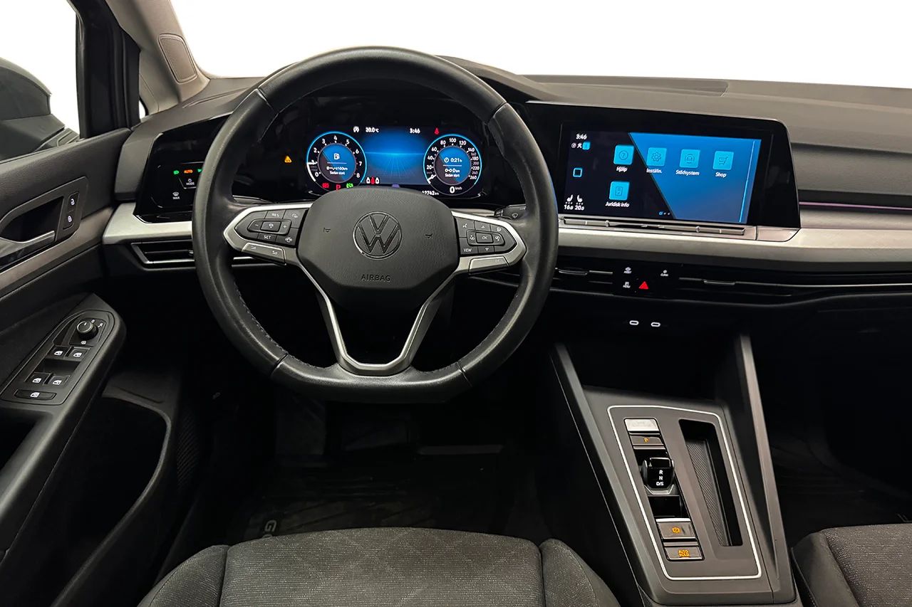 Volkswagen Golf Sportscombi 1.5 eTSI Automat Massage Navi Kamera Cockpit Keyless MOMS 131hk – bild 19 av 36