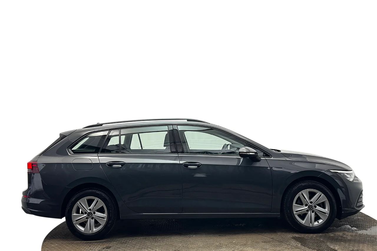 Volkswagen Golf Sportscombi 1.5 eTSI Automat Massage Navi Kamera Cockpit Keyless MOMS 131hk – bild 4 av 36