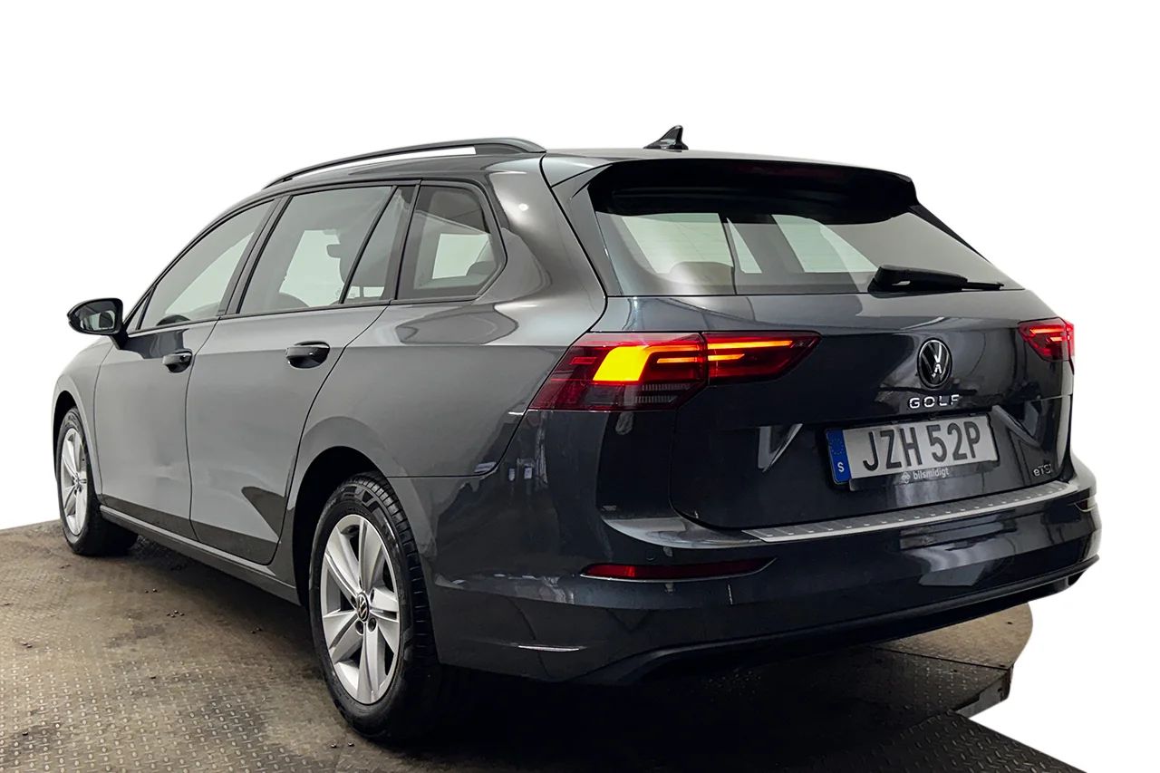 Volkswagen Golf Sportscombi 1.5 eTSI Automat Massage Navi Kamera Cockpit Keyless MOMS 131hk – bild 8 av 36