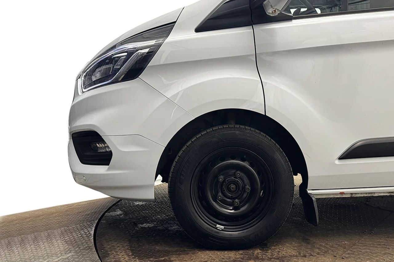 Ford Transit Custom 280 2.0 Automat L1 Drag Inredd Värmare Kamera P-Sensorer MOMS 130hk – bild 9 av 26