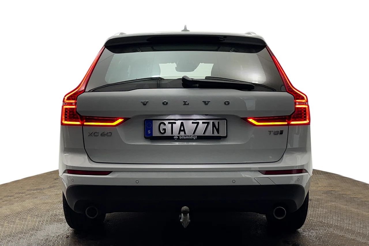 Volvo XC60 T8 Twin Engine AWD Automat Momentum Advanced Drag Pano Navi Kamera Delläder Värmare MOMS 392hk – bild 6 av 38