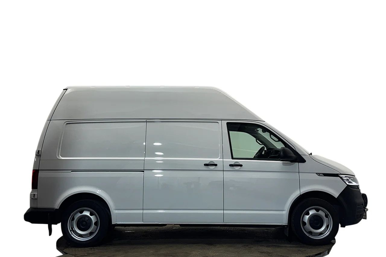 Volkswagen Transporter T32 2.0 TDI Automat 4Motion Extra Hög Värmare Navi P-Sens CarPlay MOMS 150hk – bild 4 av 27