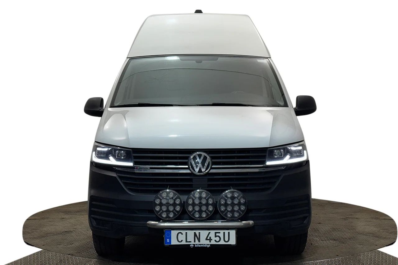 Volkswagen Transporter T32 2.0 TDI Automat 4Motion Extra Hög Värmare Navi P-Sens CarPlay MOMS 150hk – bild 2 av 27
