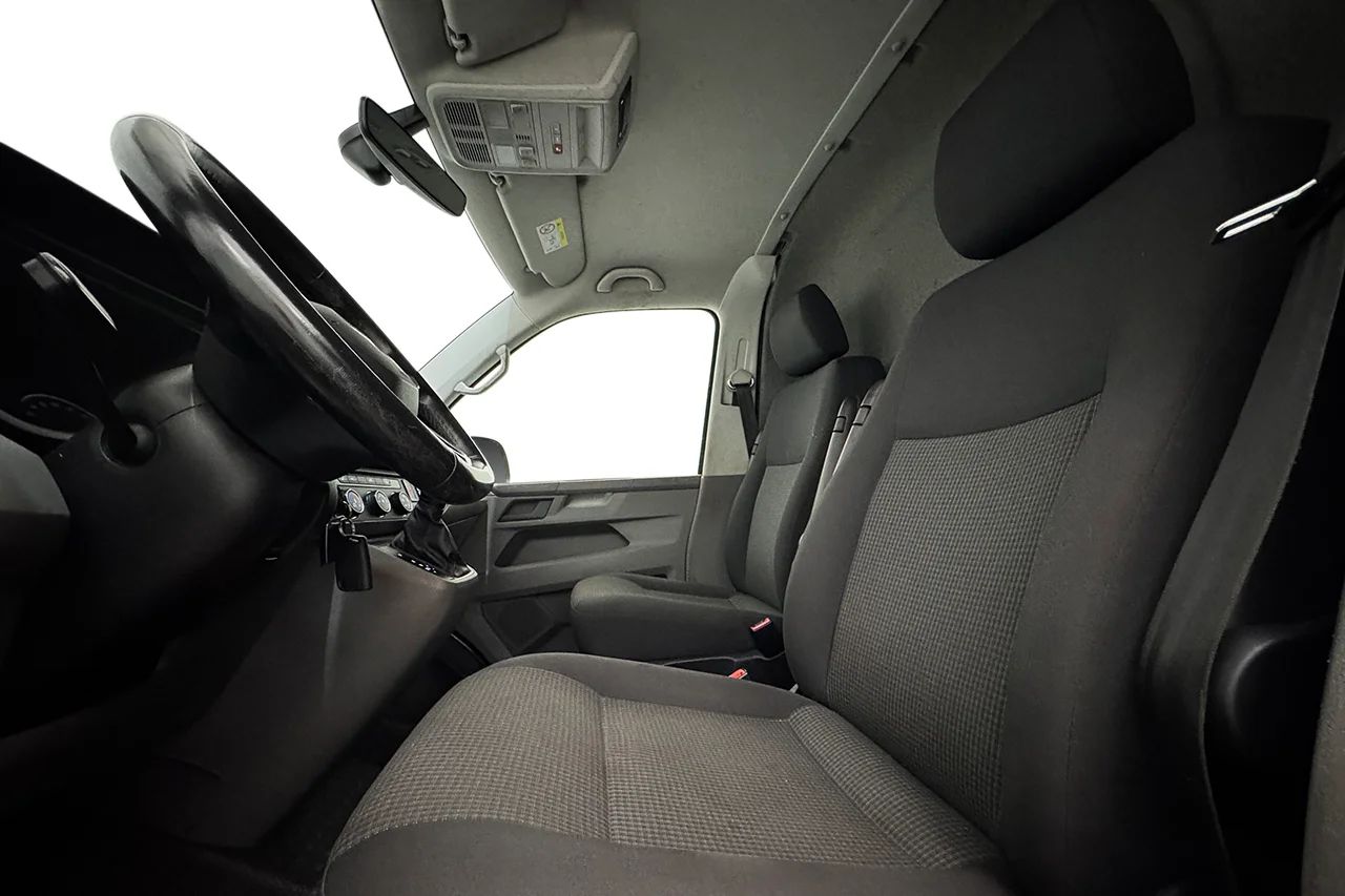Volkswagen Transporter T32 2.0 TDI Automat 4Motion Extra Hög Värmare Navi P-Sens CarPlay MOMS 150hk – bild 13 av 27