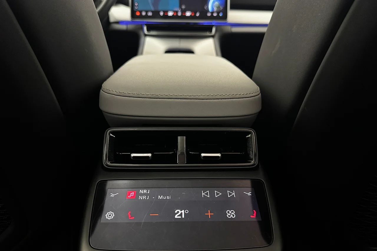 Polestar 4 Coupé Long R Dual Plus Pilot Pano H/K P-Klimat 544hk – bild 16 av 37