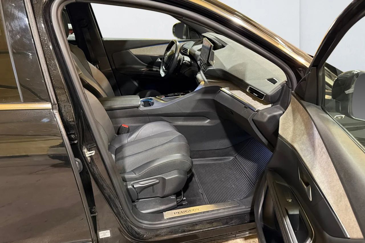 Peugeot 3008 1.2 PureTech GT Navi Kamera Delläder Cockpit MOMS – bild 7 av 11