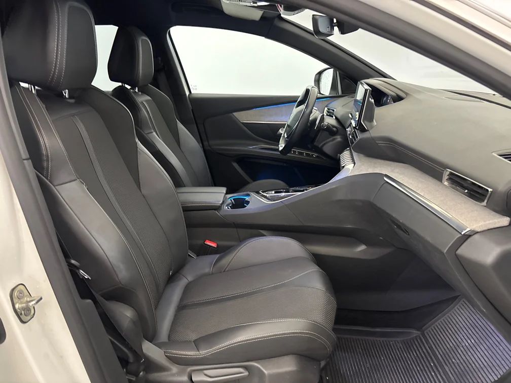 Peugeot 3008 1.2 PureTech GT Navi Kamera Delläder Cockpit MOMS – bild 7 av 10