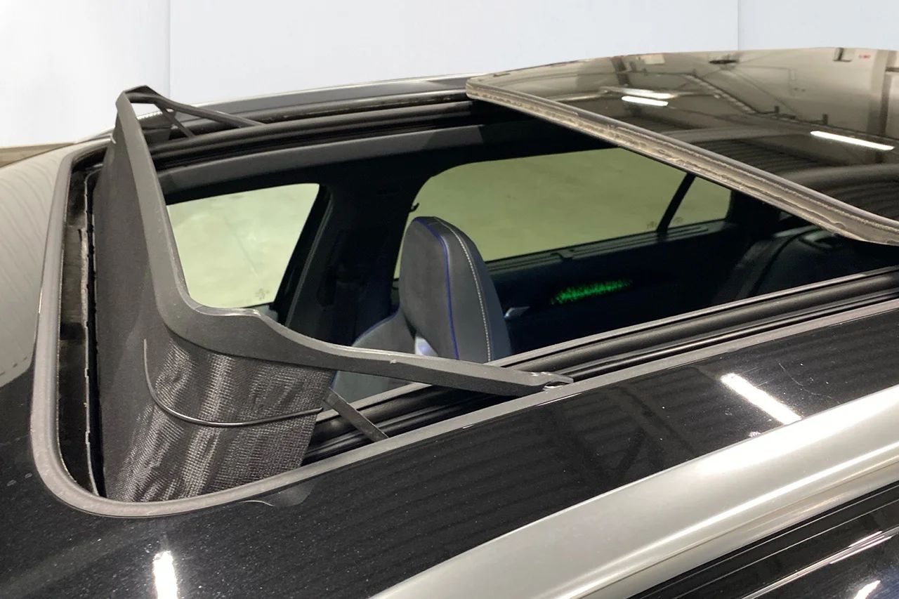 Volkswagen Passat Variant eHybrid 1.5 TSI R-Line Drag Pano Nav Delläder Massage – bild 8 av 14