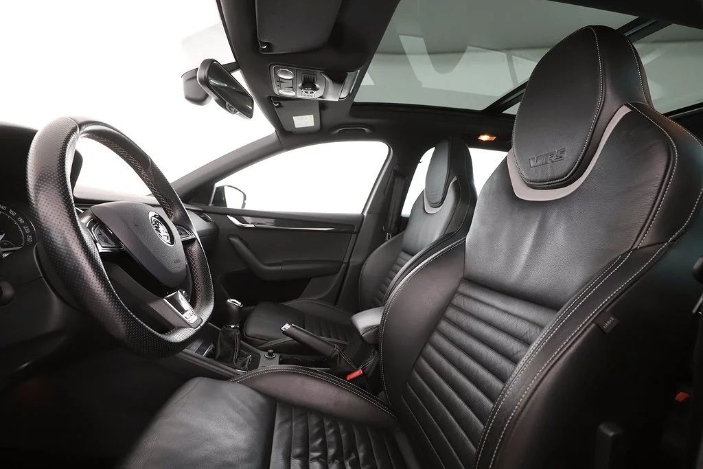 Skoda Octavia Kombi RS 2.0 TSI Drag Läder Pano Navi Värmare 220hk – bild 11 av 20
