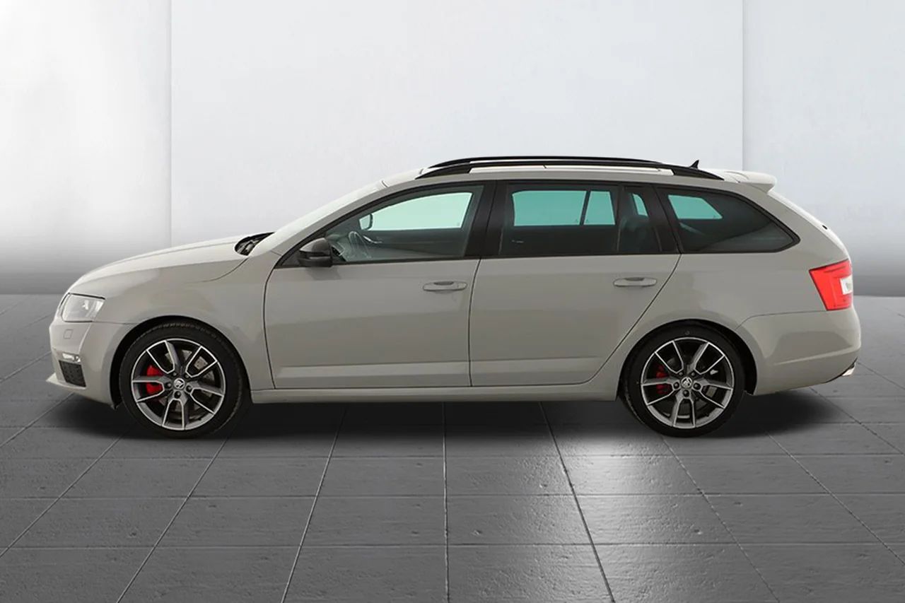 Skoda Octavia Kombi RS 2.0 TSI Drag Läder Pano Navi Värmare 220hk – bild 9 av 20