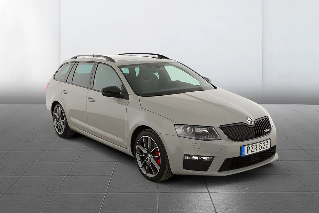 Skoda Octavia Kombi RS 2.0 TSI Drag Läder Pano Navi Värmare 220hk – bild 4 av 20
