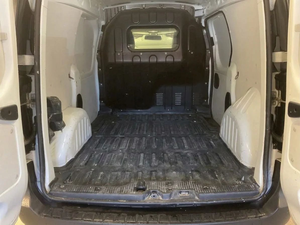 Renault Express 1.5 dCi MOMS 95hk – bild 6 av 7