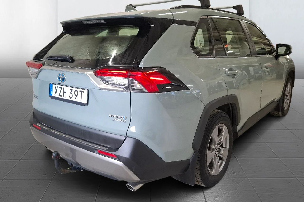 Toyota RAV4 Hybrid AWD-i Komfort Drag LED-Ramp Keyless Kamera 222hk – bild 4 av 7