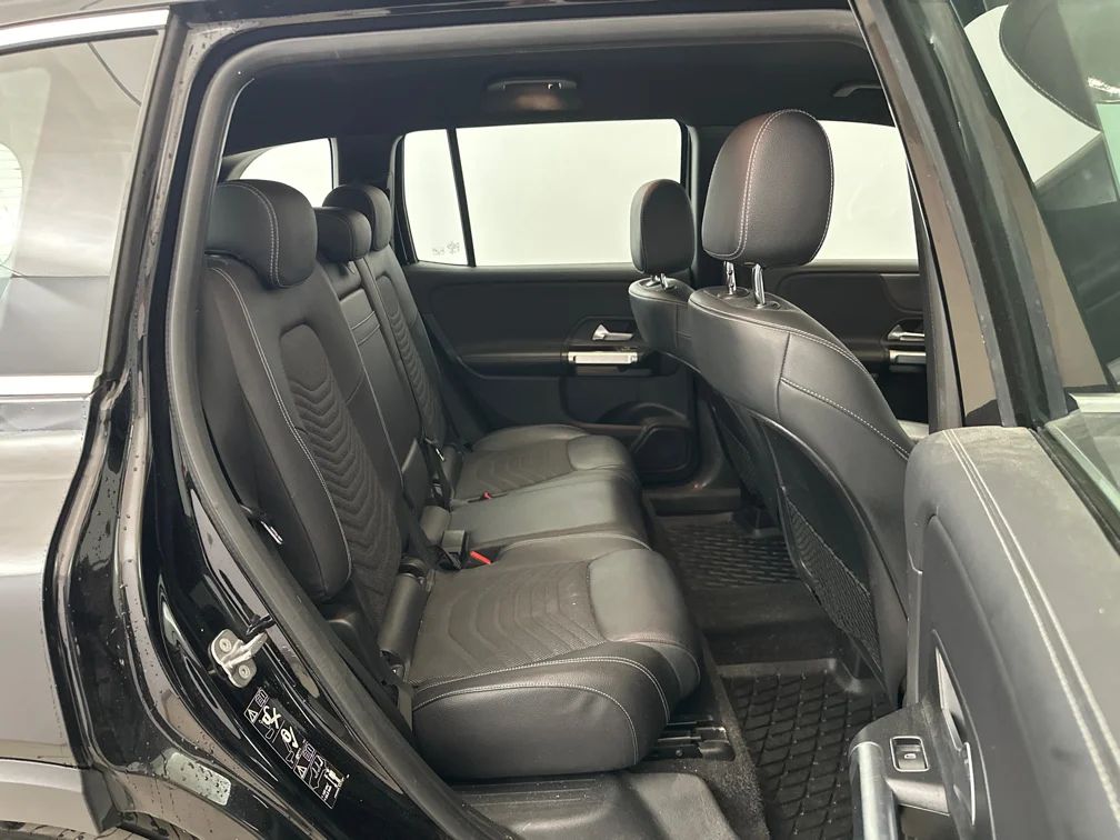 Mercedes-Benz GLB 200 d 4M SE Progressive 7sits Drag Kamera Delläder MOMS 150hk – bild 8 av 13