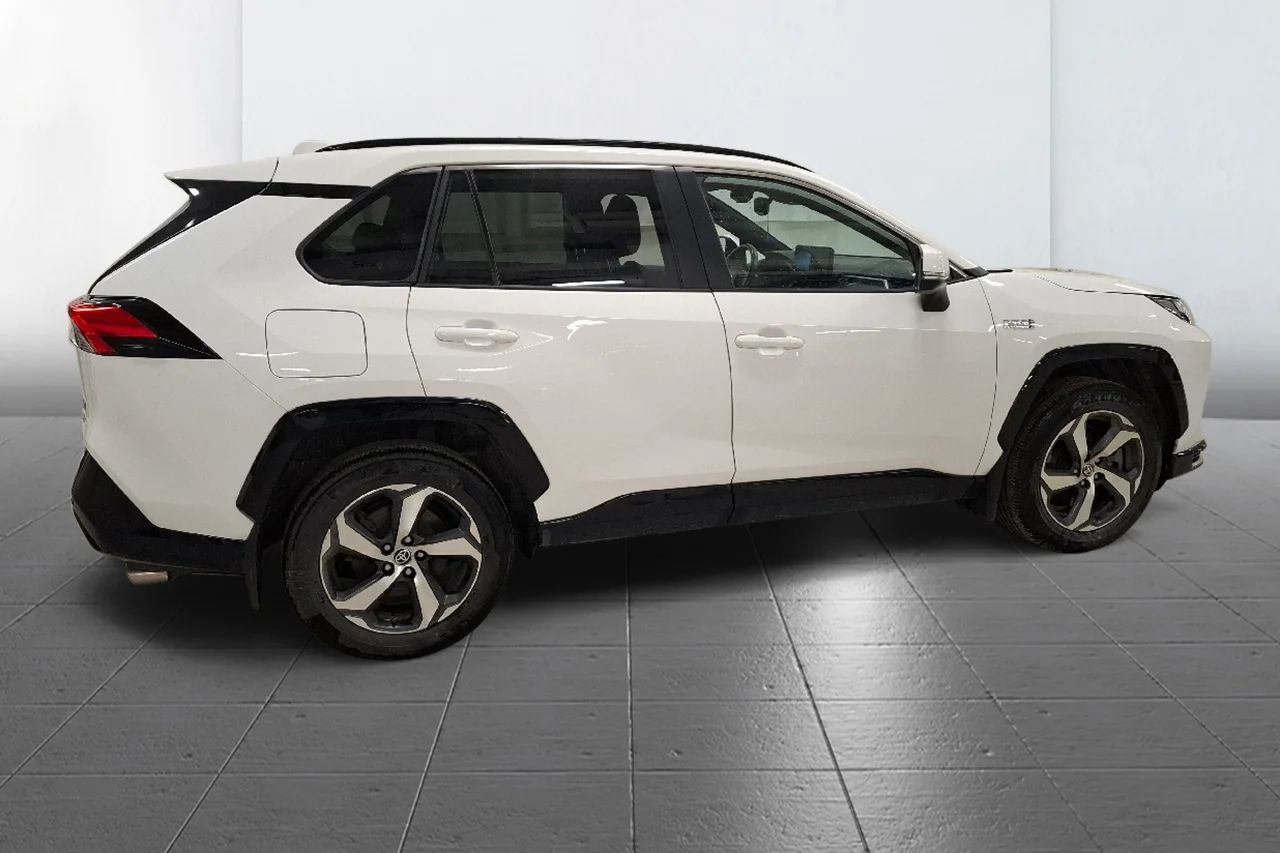 Toyota RAV 4 Plug-In AWD-i X-Edition Drag Kamera Delläder 306hk – bild 4 av 11